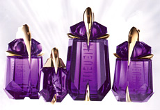 Thierry Mugler Alien fragrance packaging